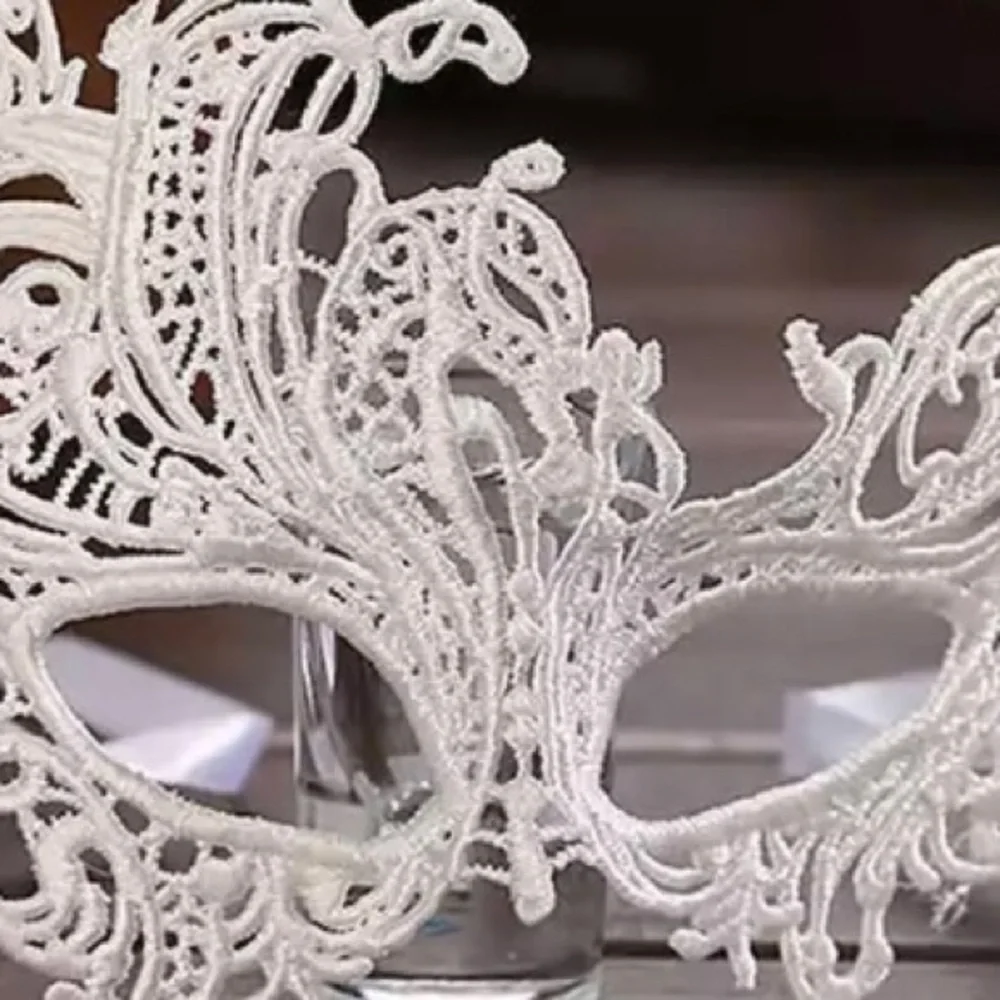 SEXY VENETIAN WHITE MASQUERADE LACE FACE MASK-NEW‎